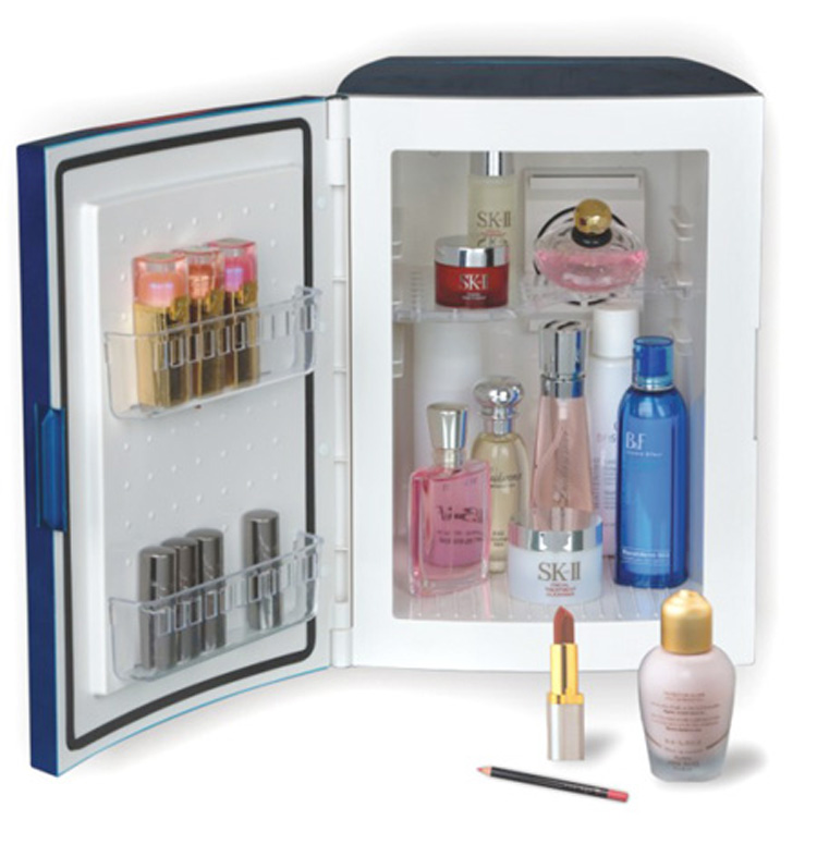 Навіщо і кому потрібен холодильник для косметики?