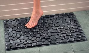 Масажер для ніг своїми руками: з каменів, для дітей з комбінованих матеріалів.