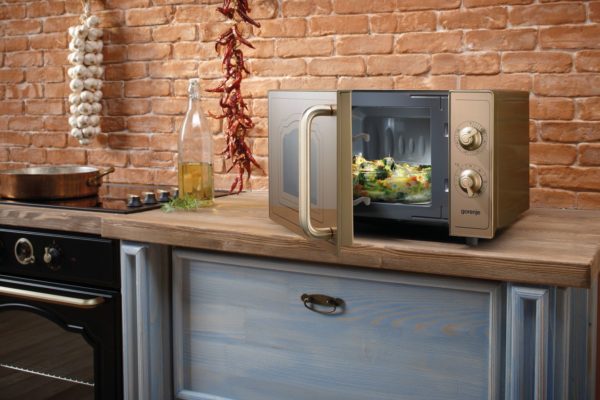 Не дуже-то вона і потрібна! Або як обходитися без мікрохвильової печі