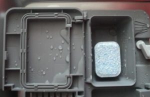 Чому не відкривається відсік із таблеткою в посудомийній машині?