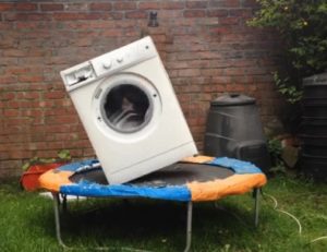 Що зробити щоб пральна машина не стрибала — причини і усунення