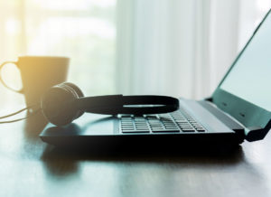 Ноутбук не бачить навушники: налаштування