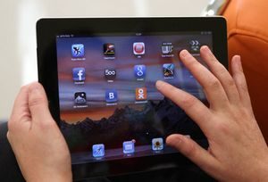 Чи можна зарядити планшет зарядкою від телефону